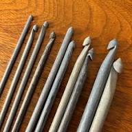 Lykke Driftwood 6” Crochet Hook Set- Black Denim